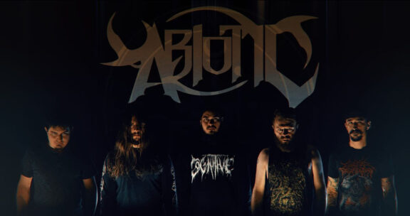 Abiotic: ecco il videoclip per la nuova canzone ‘Souvenir of Skin’ (con Trevor Strnad dei The Black Dahlia Murder)