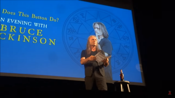 Iron Maiden: Bruce Dickinson canta a cappella ‘Wasting Love’ il giorno di San Valentino a Parigi