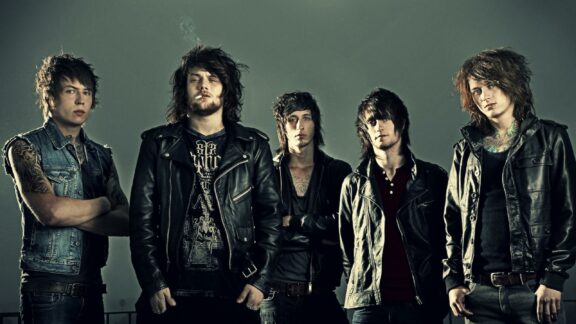 Asking Alexandria: il video di ‘Faded Out’ con Sharon Den Adel dei Within Temptation