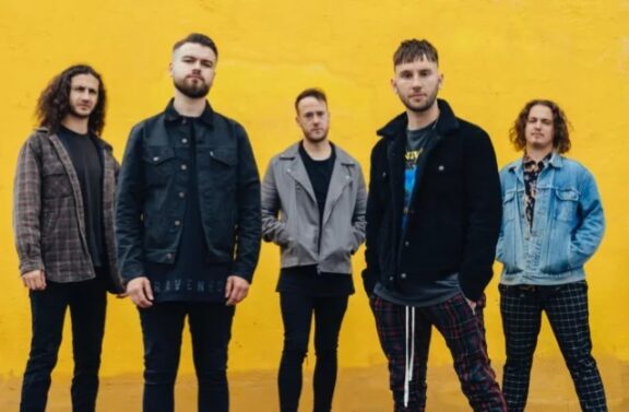Shvpes (Griffin Dickinson): guarda il video musicale per la nuova canzone ‘Lion’s Den’