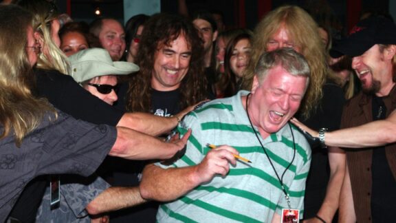 Iron Maiden: un messaggio dal manager Rod Smallwood sui prossimi concerti