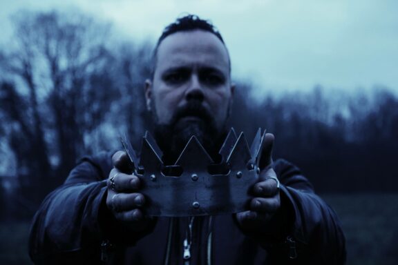 Fenice Nera: collaborazione con il progetto black metal californiano Quell