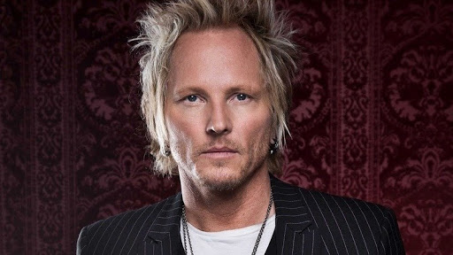 Guns N’ Roses: guarda l’ex-batterista Matt Sorum eseguire la versione acustica di ‘Patience’