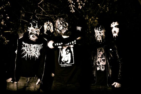 Fukpig: un EP di cover dei Mistress, precedente incarnazione della band, è online