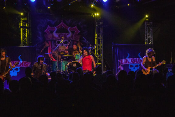 L.A. Guns: pubblicato il nuovo singolo ‘Let You Down’