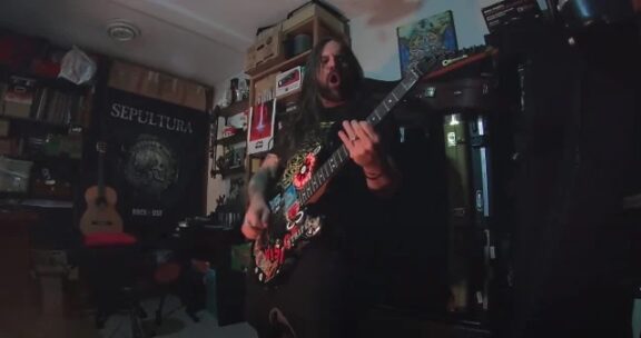 Sepultura: eseguono ‘Refuse/Resist’ mentre sono in quarantena (“SepulQuarta”), video