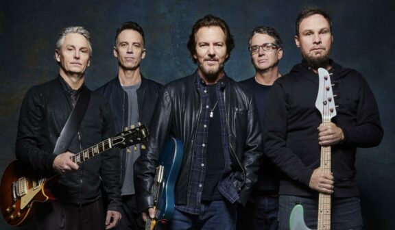 Pearl Jam: guarda il video ufficiale di ‘Retrograde’