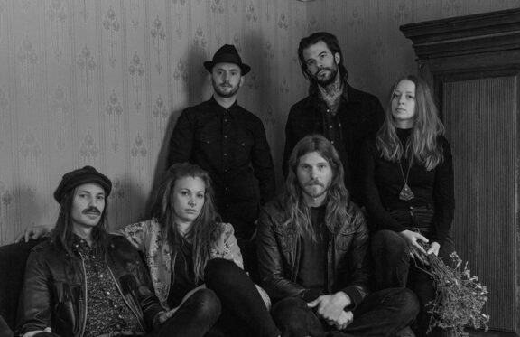 Lykantropi: pubblicato il music video per la versione acustica della canzone ‘Wild Flowers’