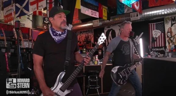 Metallica: guarda la loro performance dal vivo al “The Howard Stern Show”