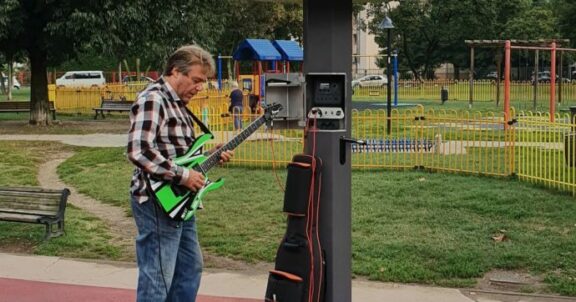 Pioltello (MI): il Comune inaugura “Open Stage”, palco e amplificatore ad uso gratuito