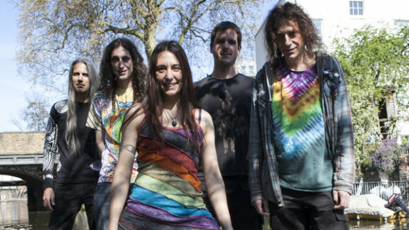 Ozric Tentacles: ascolta il brano d’apertura di “Space for the Earth”
