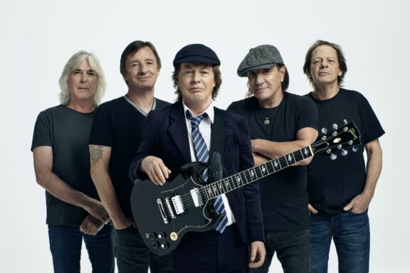 AC/DC: Angus Young, ‘ecco perché non ho usato le tracce originali di Malcolm su “Power Up”‘