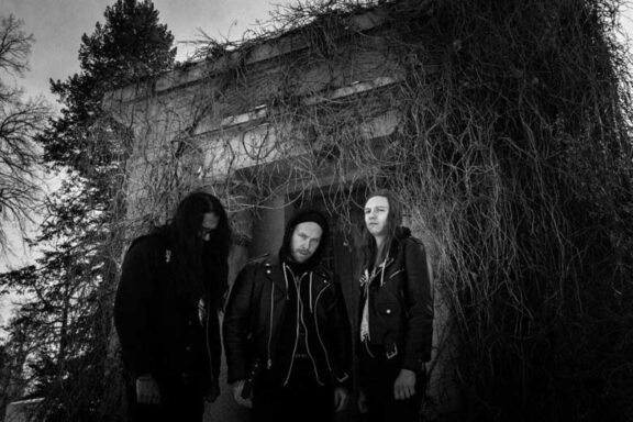 Of Feather And Bone: nuovo album via Profound Lore, il brano ‘Consecrated and Consumed’