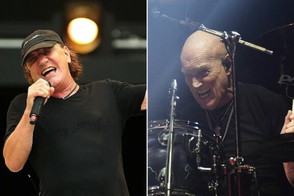 AC/DC: Brian Johnson, ‘Chris Slade avrebbe dovuto saper che il nostro batterista è Phil Rudd’