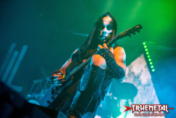 Behemoth: Nergal, “Non siate covidioti, fatevi il fottuto vaccino!”
