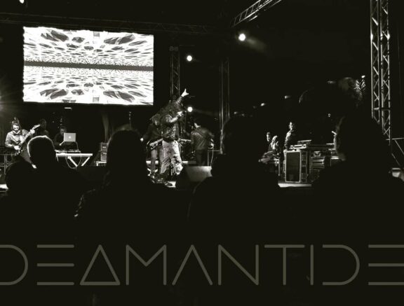 DeaMantide: il videoclip del nuovo singolo ‘Contro$istema’