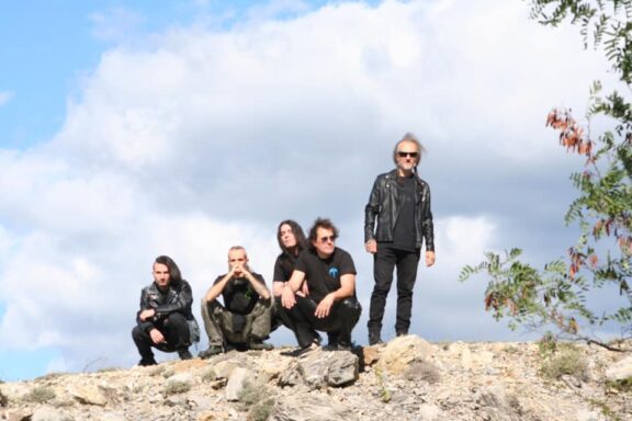 Dowhanash: primo singolo dal debut-EP “From the Ashes”, video