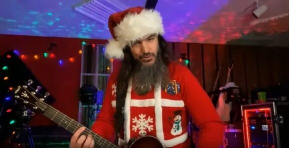 Machine Head: guarda il video dell’episodio di “Acoustic Happy Hour” con Robb Flynn in versione natalizia