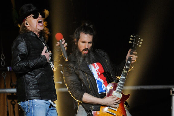 Guns N’ Roses: Bumblefoot, ‘quello di ‘Shackler’s Revenge’ era il solo che amavo di più suonare’