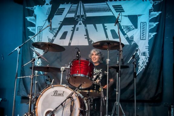Voivod: Away pubblica in anteprima alcuni disegni del suo nuovo libro, un paio realizzati in Italia