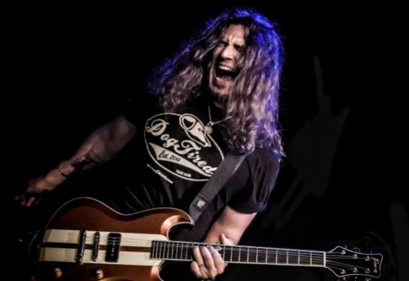 Phil X & The Drills: pubblicato il video di “I Love You On Her Lips”