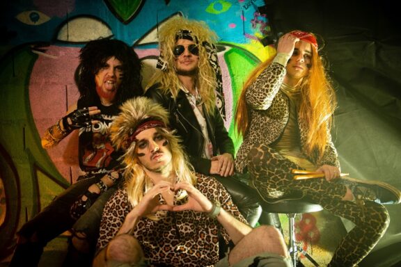Show Me Your Universe: guarda il videoclip di ‘Strawberry’