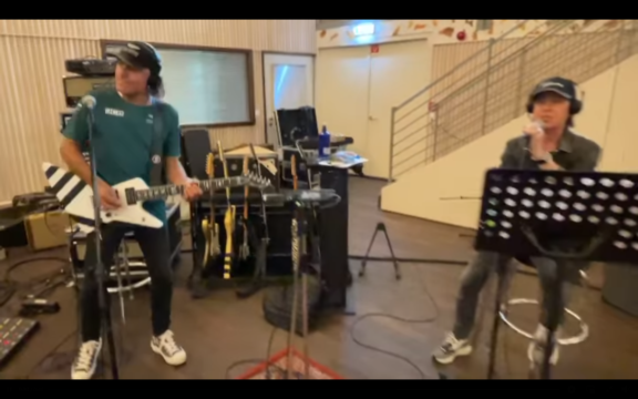 Scorpions: provano in studio un nuovo brano inedito (video)
