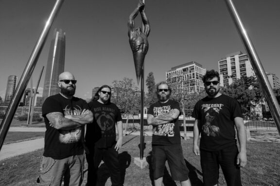 Criminal: guarda il lyric video di ‘Live On Your Knees’