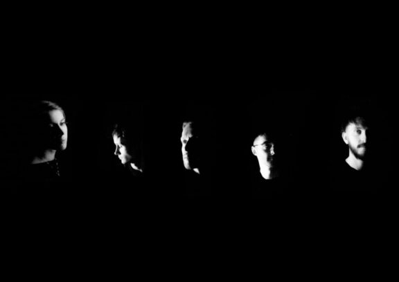 Rolo Tomassi: annunciata la firma con eOne, svelato il video del nuovo singolo ‘Cloaked’