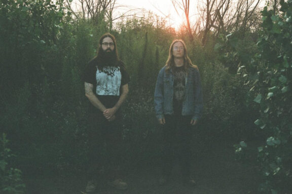 Apparition: ‘Feel’, l’album di debutto, disponibile in streaming