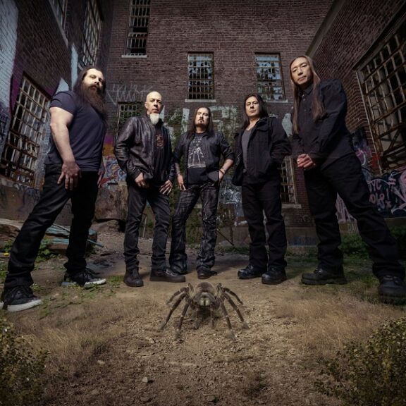 Dream Theater: scalano le classifiche di tutto il mondo; nella Top Ten anche in Italia
