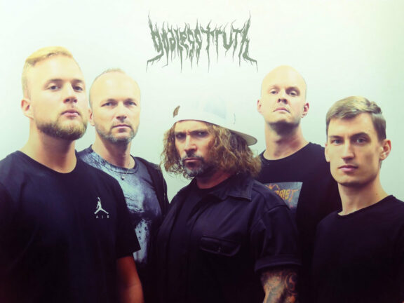 Godless Truth: il playthrough per chitarra di ‘RIP Cage’