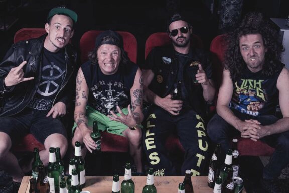Insanity Alert: Season of Mist diffonde il video del nuovo singolo ‘Shredator’
