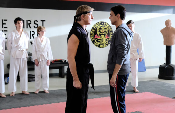 AC/DC: ‘Thunderstruck’ troppo cara per la nota serie Cobra Kai