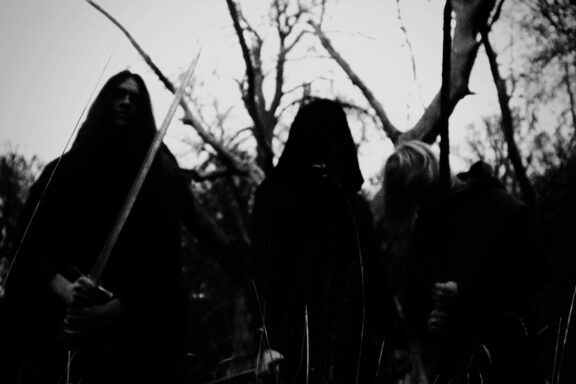 Heltekvad: ascolta in anteprima il debut-album “Morgenrødens Helvedesherre”, in uscita venerdì prossimo