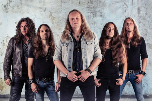 Radiant: il video di ‘Nightshift’ dal nuovo, imminente album