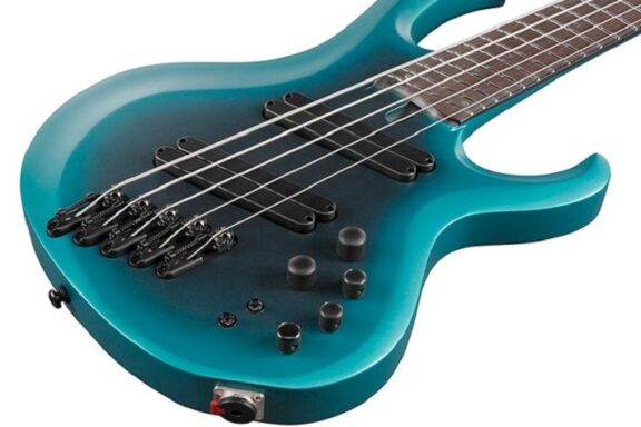 Ibanez Guitars: un modello dimostrativo del basso BTB605MS