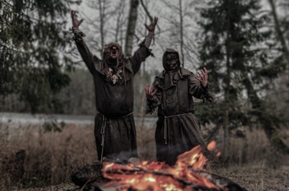 Belarus Beaver: il videoclip di ‘And the Dam Shall Be Your Grave’ per gli inventori del “true swedish beaver grind”
