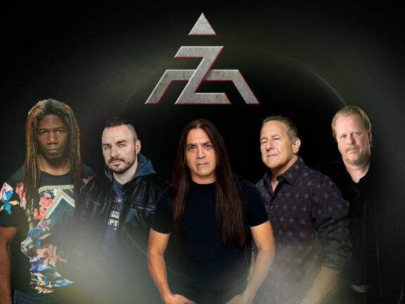 A-Z (Mark Zonder, Ray Alder, Philip Bynoe): il video di ‘Trial By Fire’, primo singolo della Superband