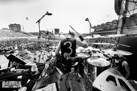 Pantera: guarda il video amatoriale multicamera di ‘Cowboys from Hell’ al Knotfest cileno