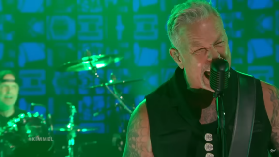 Metallica: eseguono dal vivo ‘Holier Than Thou’ al Jimmy Kimmel Live!