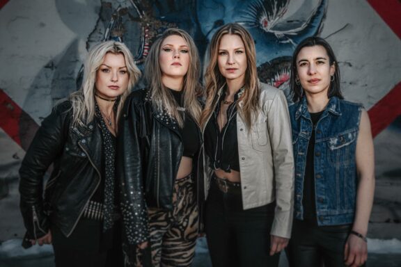 Thundermother: disponibile in digitale il nuovo album dal vivo “Live’n’Alive”