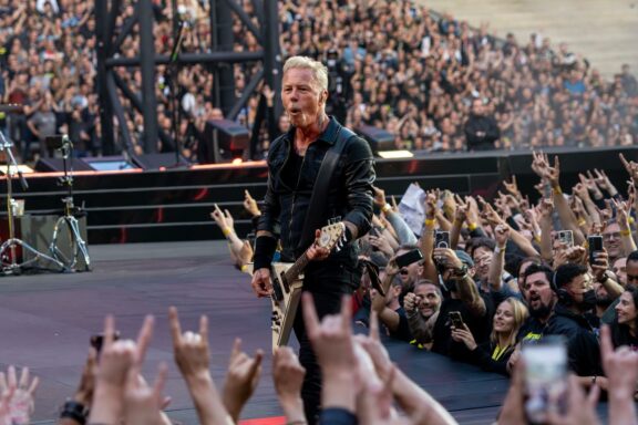 Metallica: il video ufficiale dal vivo di ‘Blackened’ dallo show di Parigi