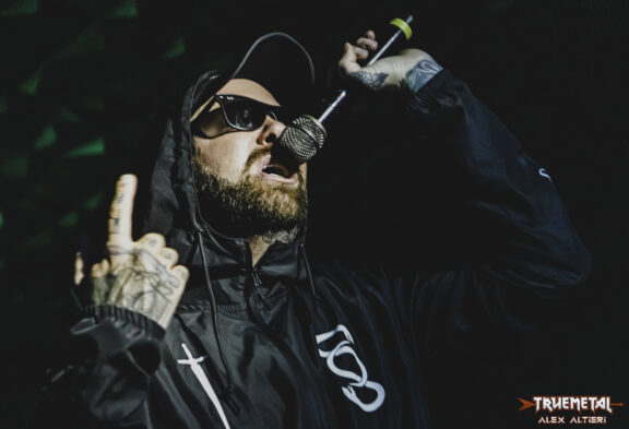 Attila: cancellano il tour europeo