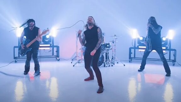 Saliva: ecco il video musicale di ‘Come Back Stronger’, girato cinque giorni prima della morte di Wayne Swinny