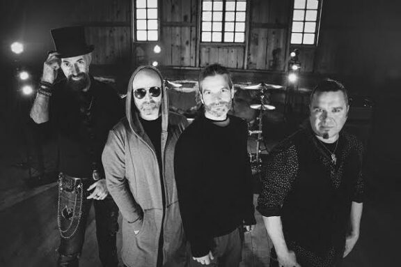 Wake The Nations: pronto il terzo album in studio, guara il video di ‘Alive’