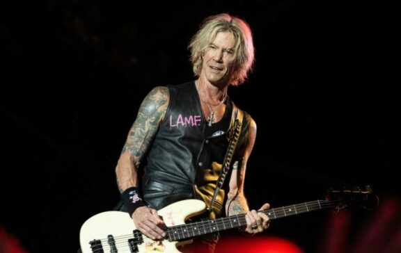Duff McKagan: “Ci sono nuove canzoni dei Guns N’Roses in lavoro”