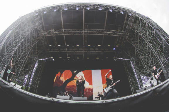 Dark Tranquillity: svelate le date del “Character Gallery Tour” per Ultima Ratio Fest 2025 con Soen, Equilibrium e Iotunn
