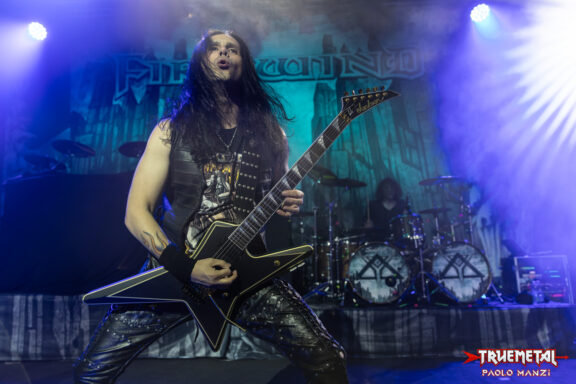 Firewind: si separano dal cantante Herbie Langhans, ritorna Henning Basse