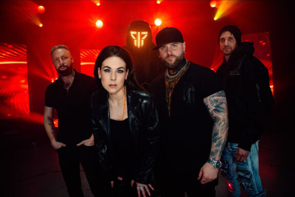 Smash Into Pieces: pubblicato il nuovo singolo “Paradise” (con Elize Ryd)